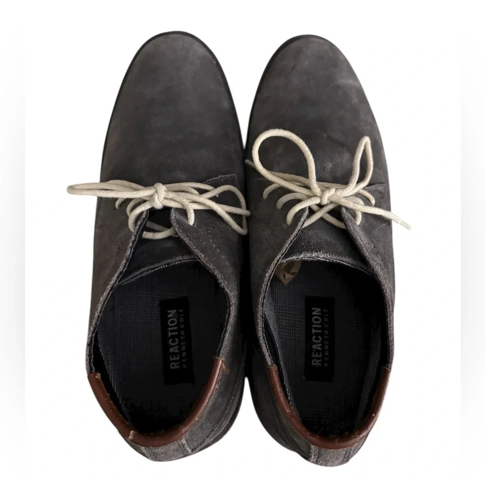 Kenneth Cole REACTION Blue-Gray Leather Chukka Boots